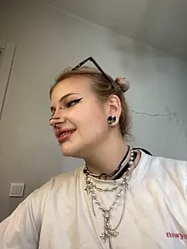 DriveThruCiri live cam