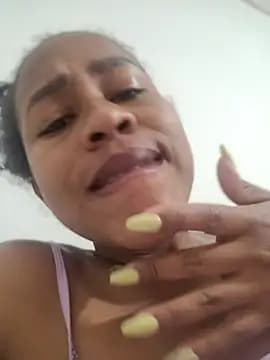 kimreigns live cam