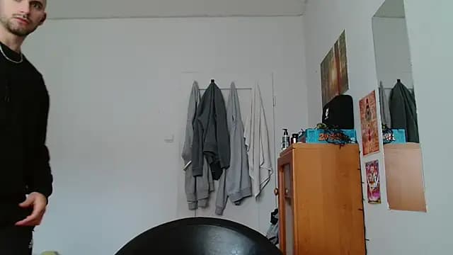 OskarBreno live cam