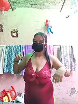 REENA-STRIP live cam