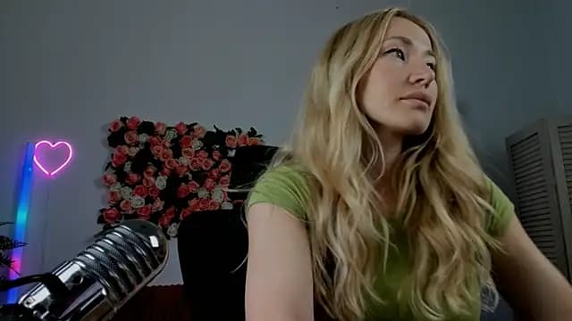 AstraMonroe live cam