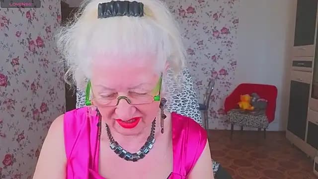 Maya_Mayflower live cam