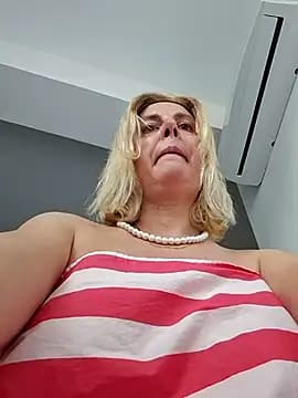 Amelia9798 live cam