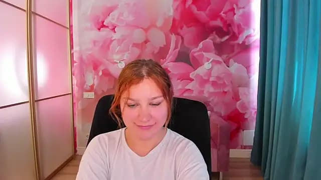 AngelinaLow live cam