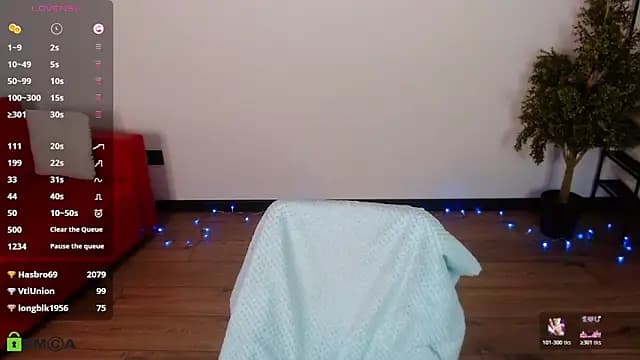 VickyGolden live cam