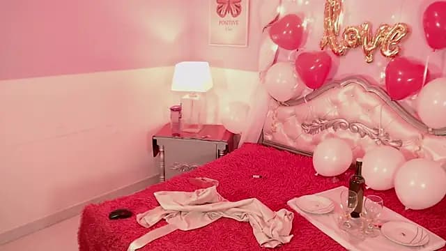 ScarlettToush live cam