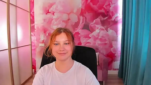 AngelinaLow live cam
