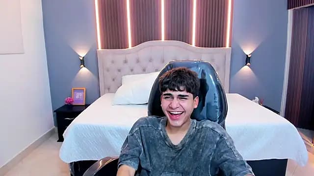 Tommy18__ live cam