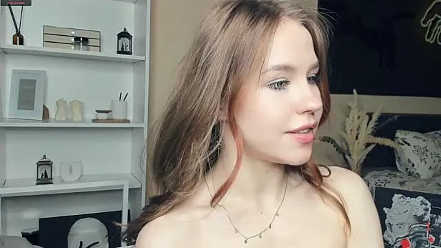 MaliaBourraine live cam