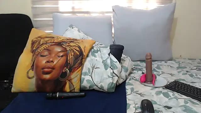 Foxybrownxx1 live cam
