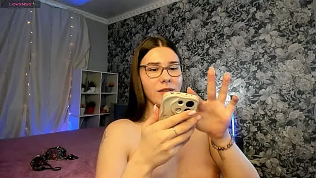 Coraline_kitty live cam