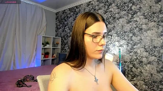 Coraline_kitty live cam