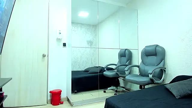 Axel_power_ live cam