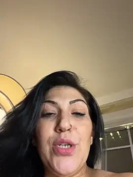 LittleMissEeve live cam