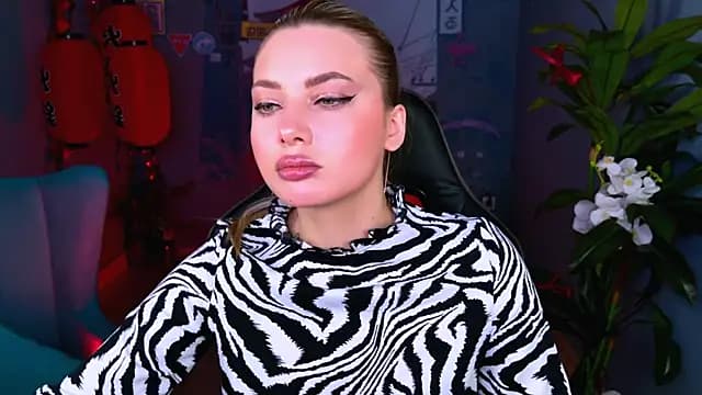 HyileyClark live cam