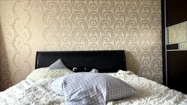 JeneeEady live cam