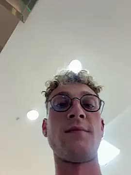 Turkishleo live cam