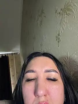 Naughtbaby_2025 live cam