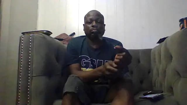 Daddy_hook live cam