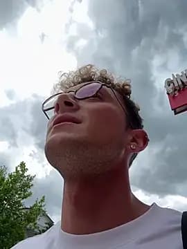 Turkishleo live cam