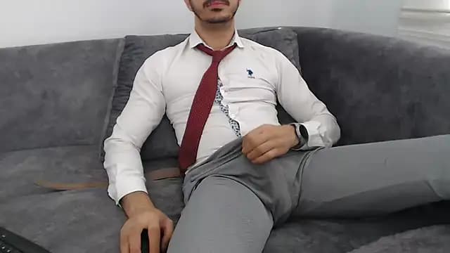 Naughtb0y live cam