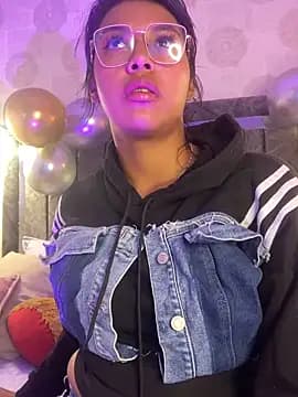 naomifox_ live cam