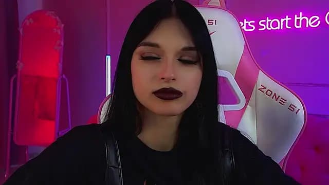 BeverlyMost live cam