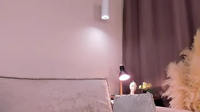 Nora_Ford live cam
