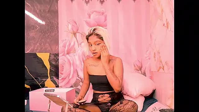 indian_barbie live cam