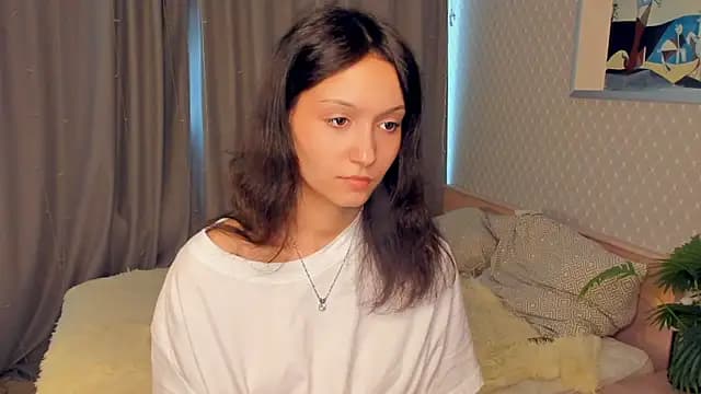 YunEiler live cam on Stripchat