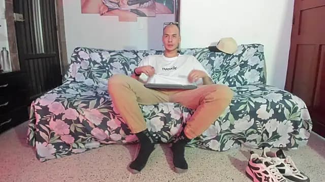 Vlad__night live cam