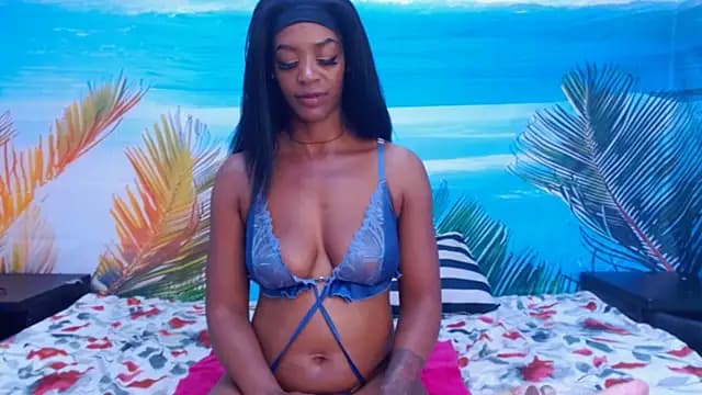 SweetSinAura live cam