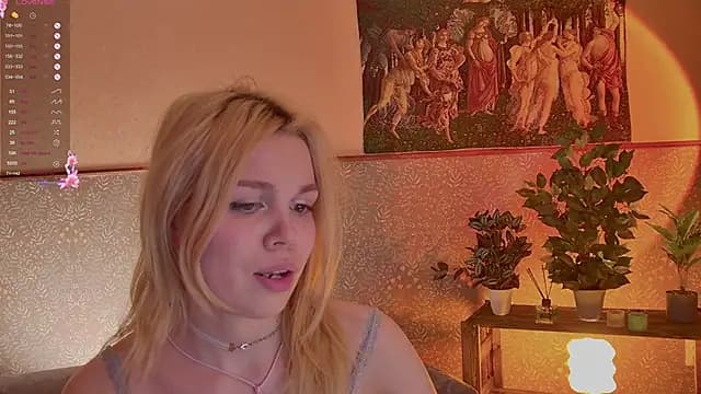 ScarletMarnei live cam