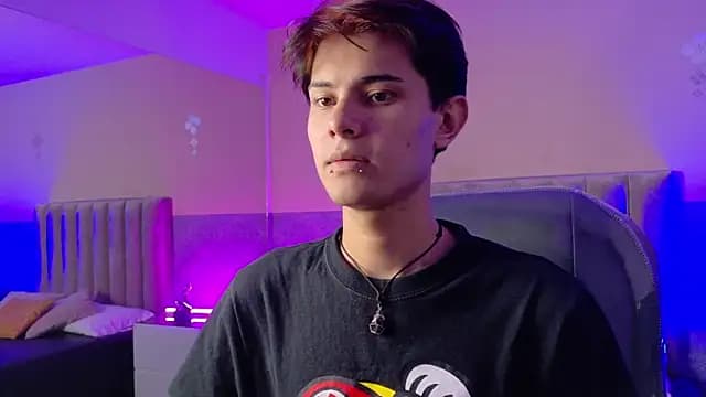 Derek_Sinn live cam