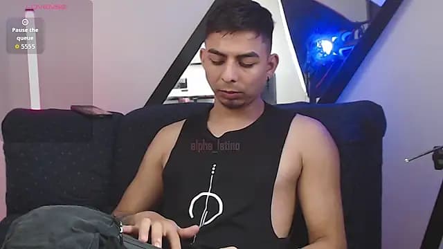 ALPHA_LATINO live cam