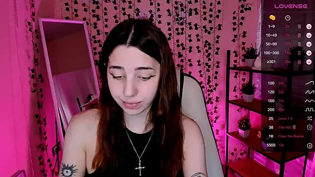 CharliGrace_ live cam on Stripchat