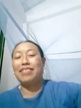 lili_anhh live cam on Stripchat