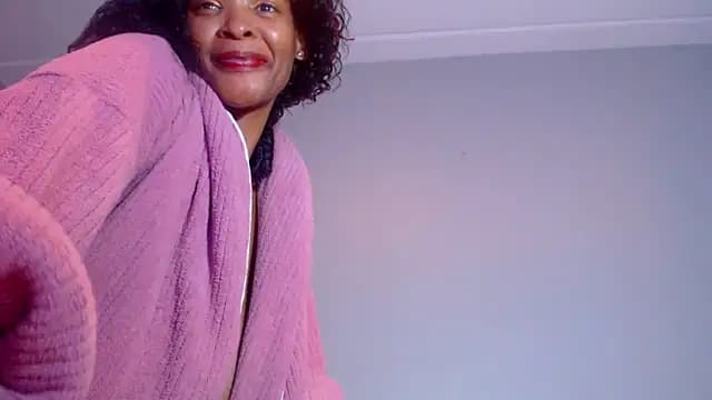 Silkytitss live cam