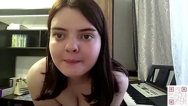 RebelDesiree live cam on Stripchat