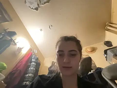 Snowbunnycake_131 live cam