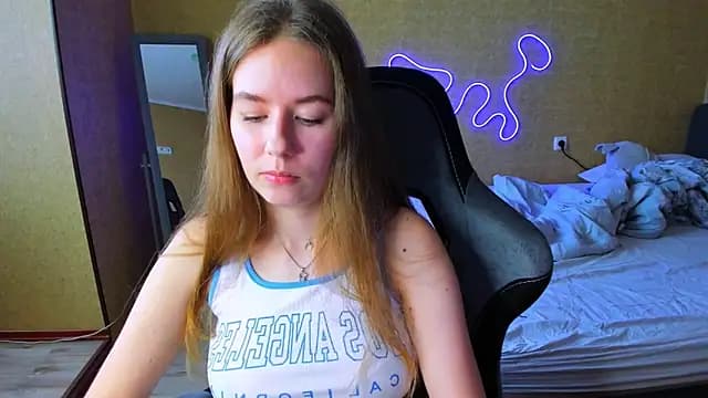 EmilyPaw live cam