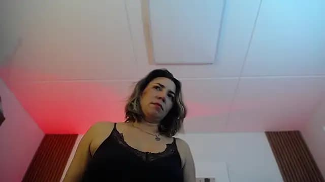 milfsecret69 live cam