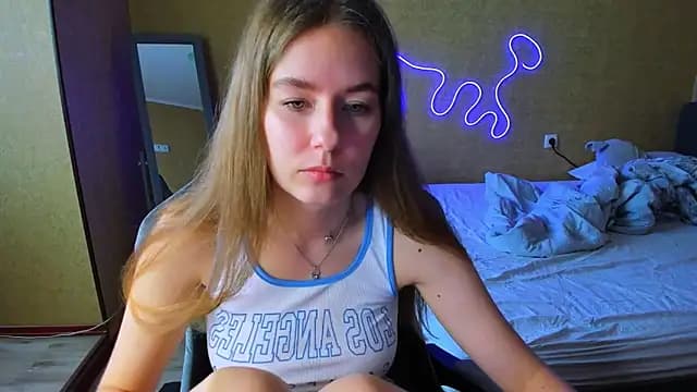 EmilyPaw live cam