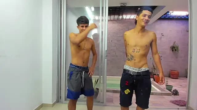 Latinhot_crazysex live cam