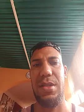UnreadyChutzpa live cam