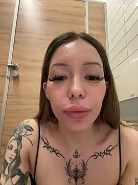 StreetCelebrity live cam