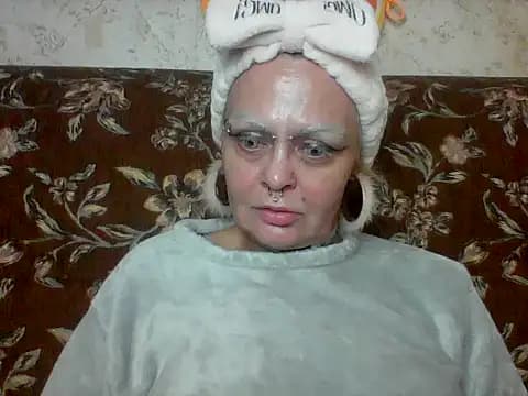 Gardener_of_Illusions live cam