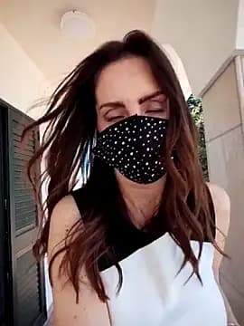Akemi_rossi live cam