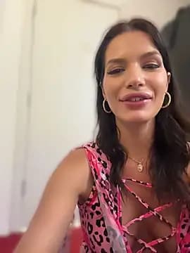 RaniaSnow live cam