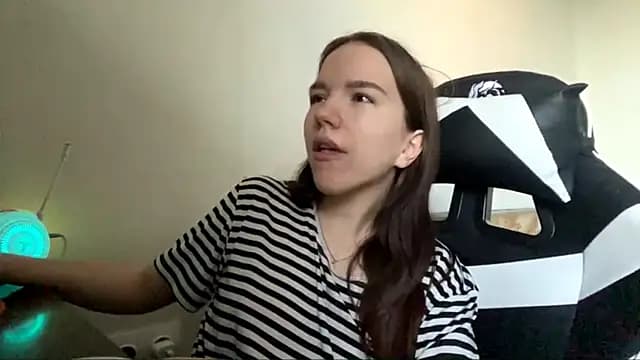 FewerCadre live cam